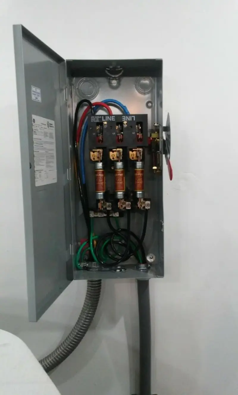 Three-phase disconnect switch installed for Electrical Wiring & Rewiring in Hinesville